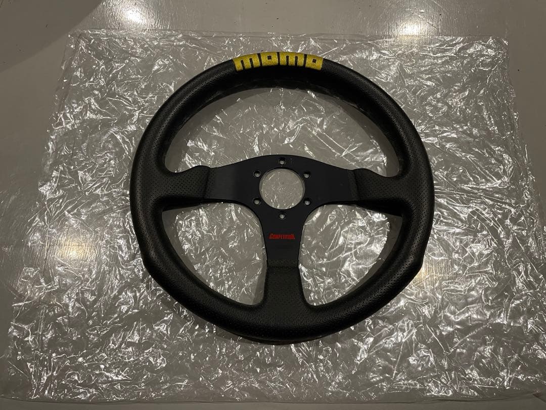 MOMO Competition 35パイ ステアリング ホイール - メルカリ