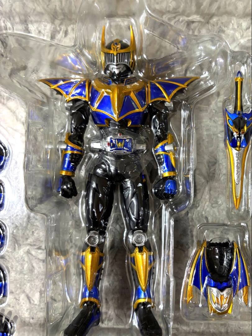 S.H.Figuarts 仮面ライダーナイトサバイブ&ダークレイダーセット