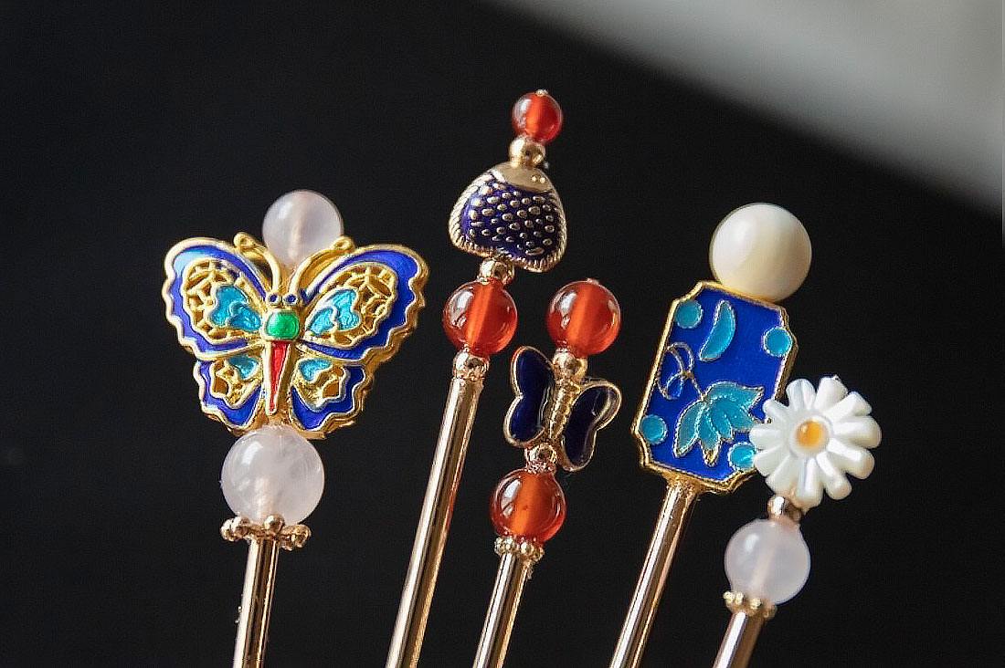 七宝焼きとは？その魅力と人気作家によるアクセサリー10選 | minneと