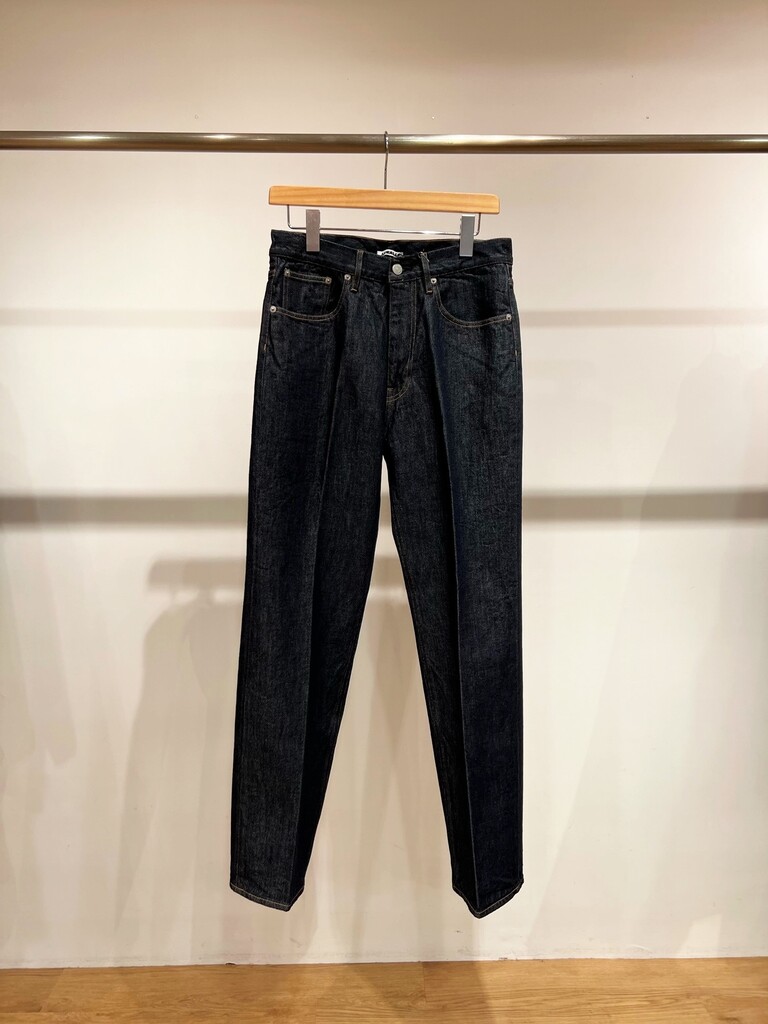 定番と新型-AURALEE(オーラリー) / スタッフブログ - ARKnets 公式通販