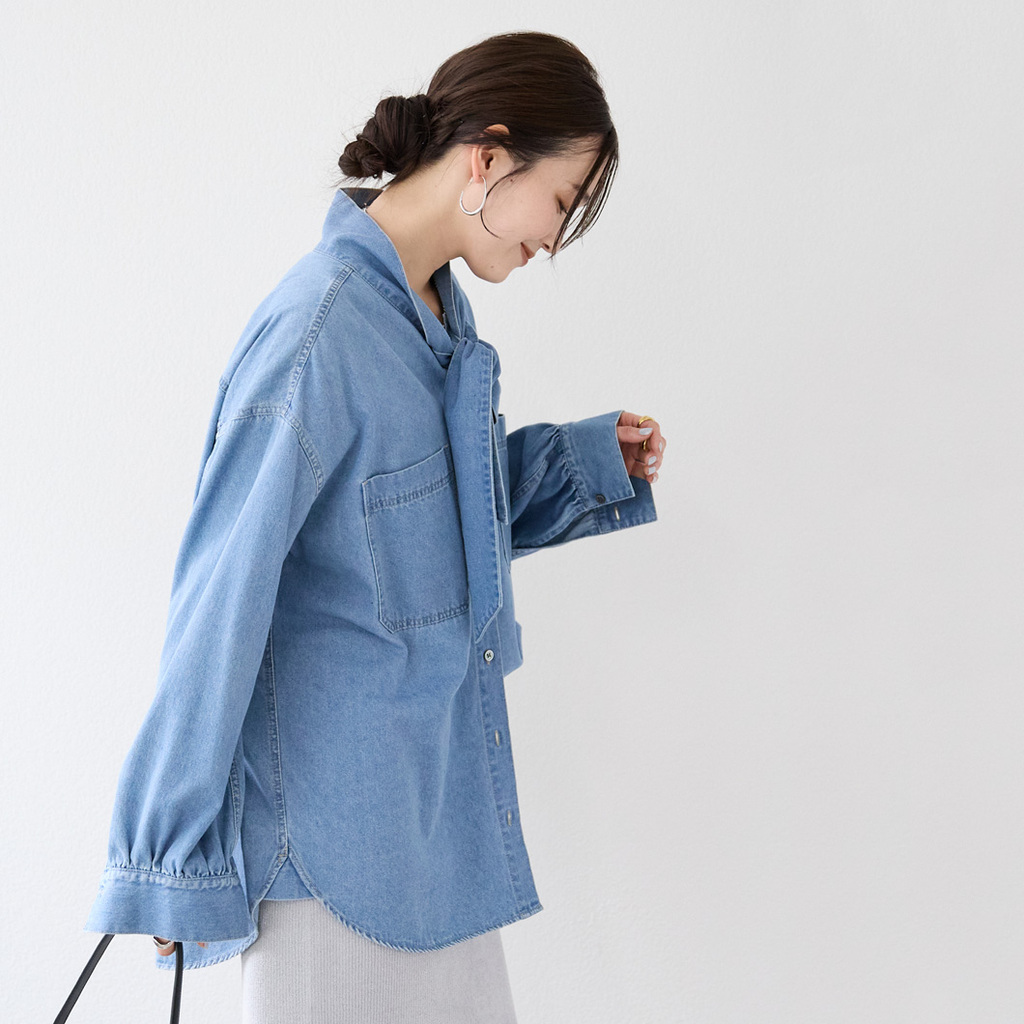 カジュアルに華やかさをプラス】デニムボウタイシャツ - RIVE DROITE