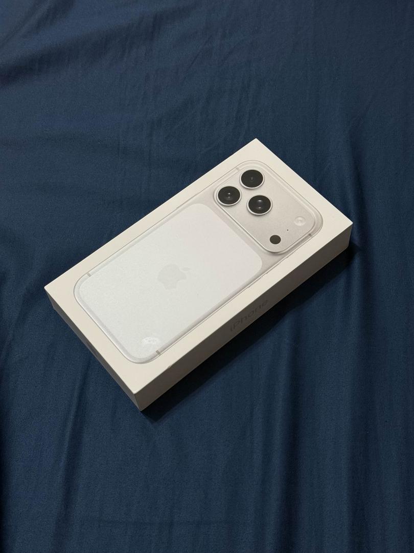 Apple iPhone 17 Pro - Unlocked, 256GB, Silver, A3256 - LZKC32837