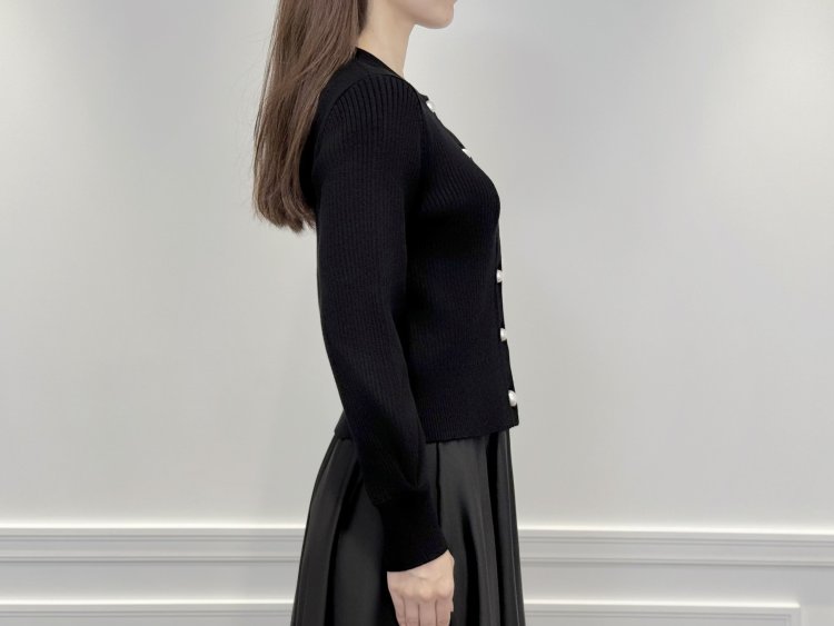 新作入荷情報〈パールボタンリブニットカーディガン〉 | m-i-d