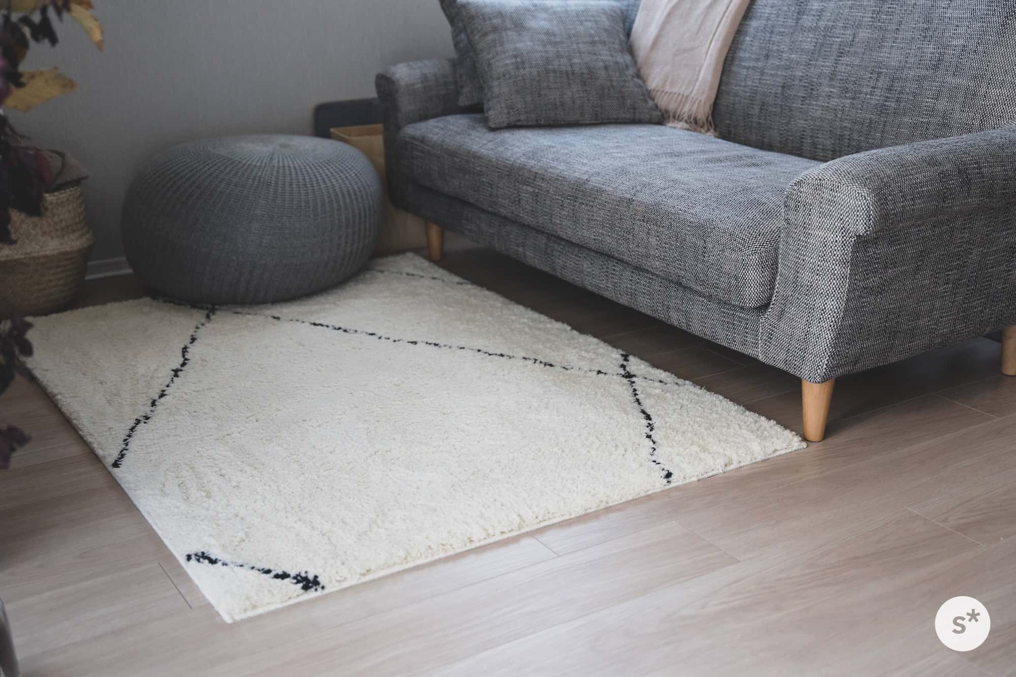 unicoのパイルラグ「HAFIDA」を購入。床に寝転びたくなる家になりまし