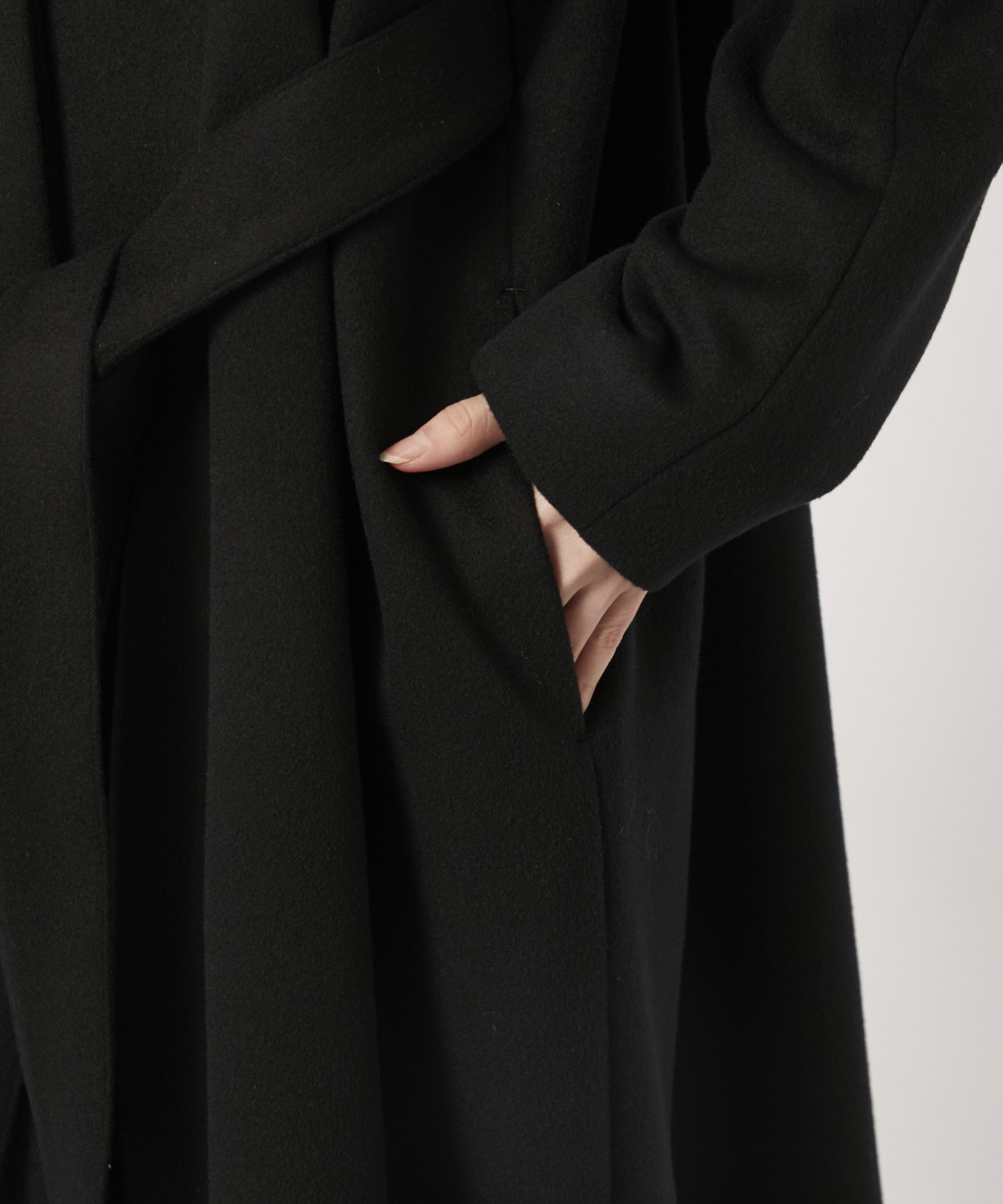 別注スタンドカラーコクーンコート(1 BLACK): Dessin de mode: WOMENS