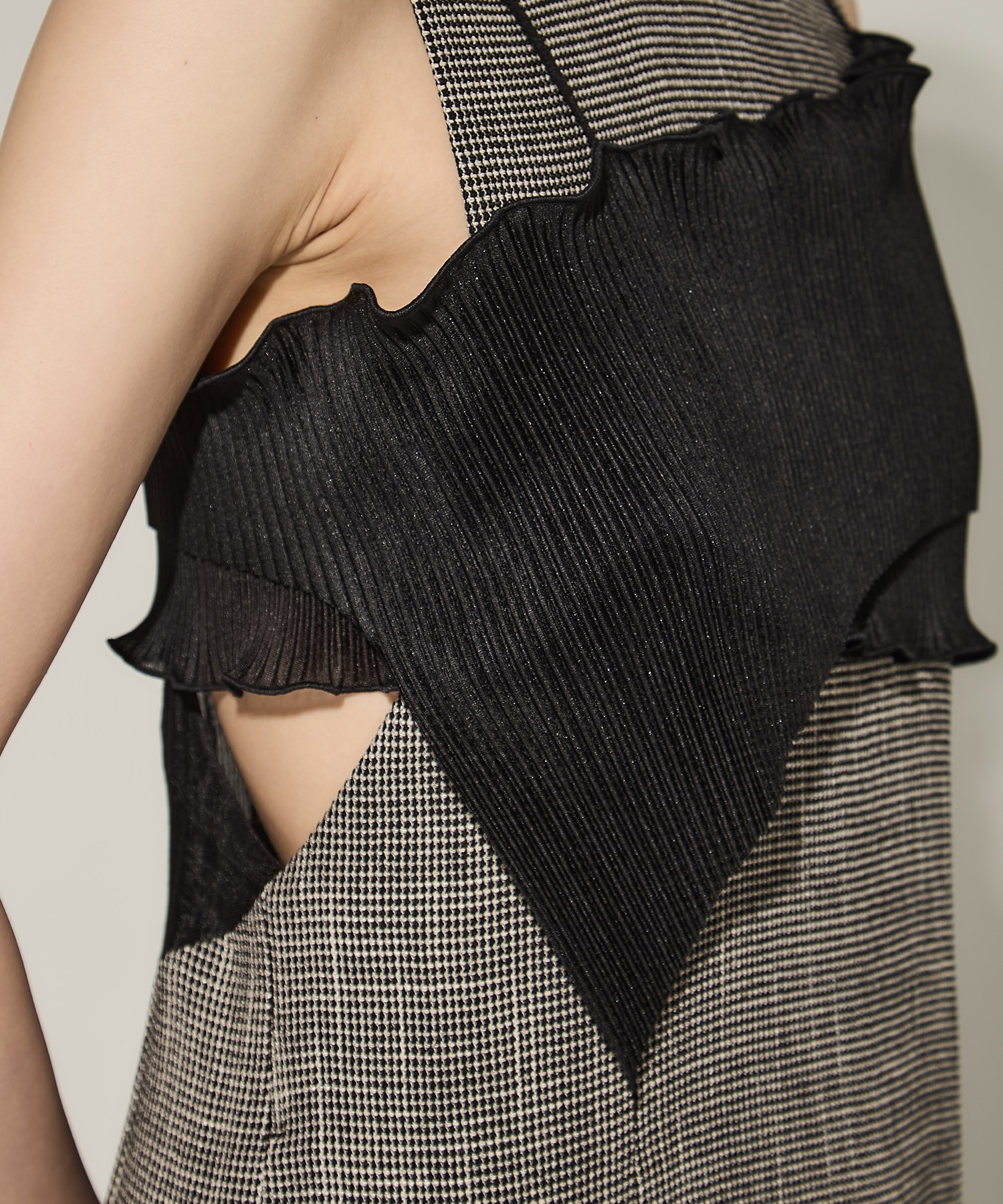 TODO WAVE SHEER CAMISOLE(FREE BLACK): kotohayokozawa: WOMENS