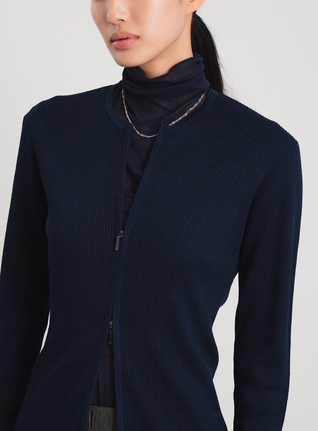 ジップアップリブニット