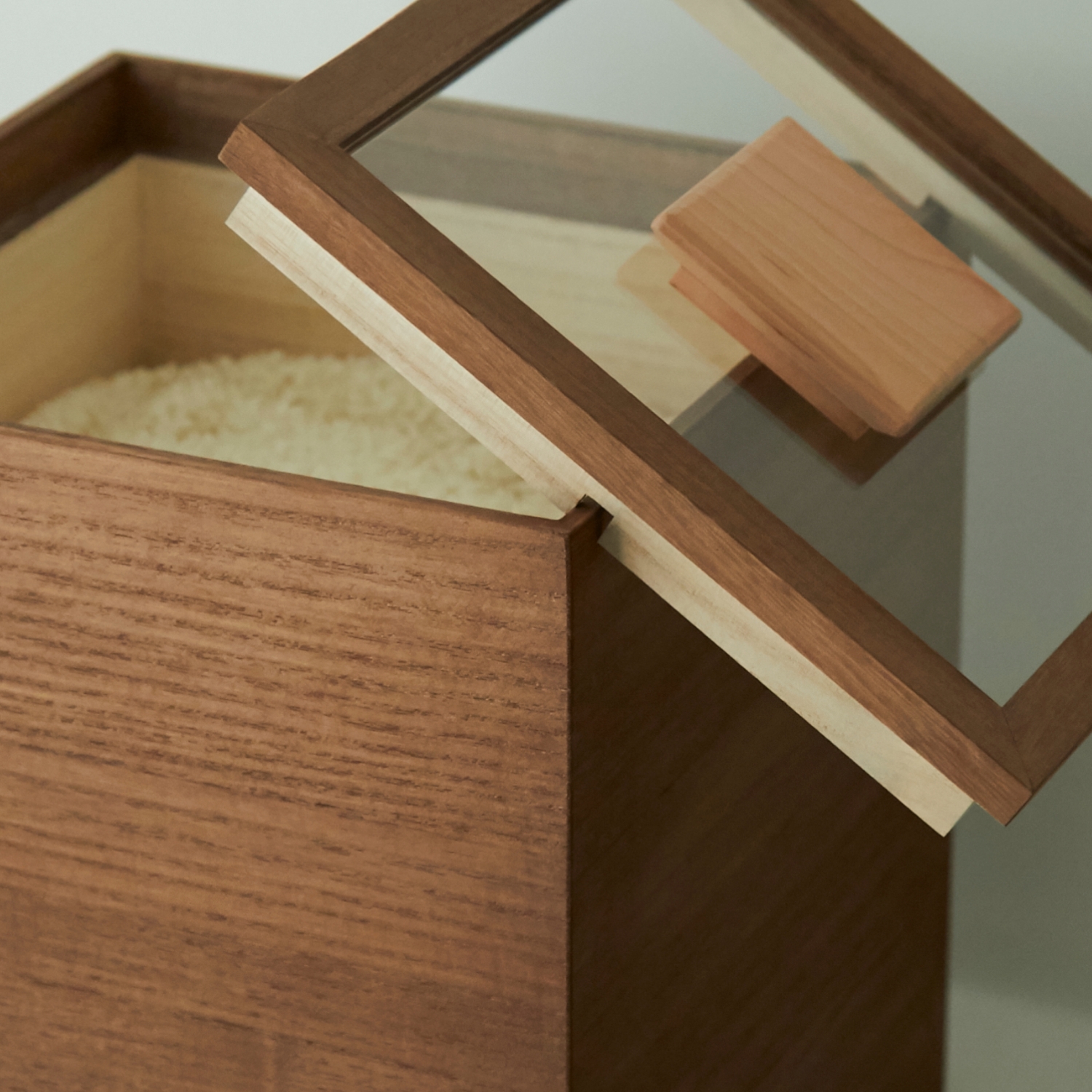 増田桐箱店/米櫃 柿渋 3kg -透明の蓋で中が見やすい！気密性抜群でお米