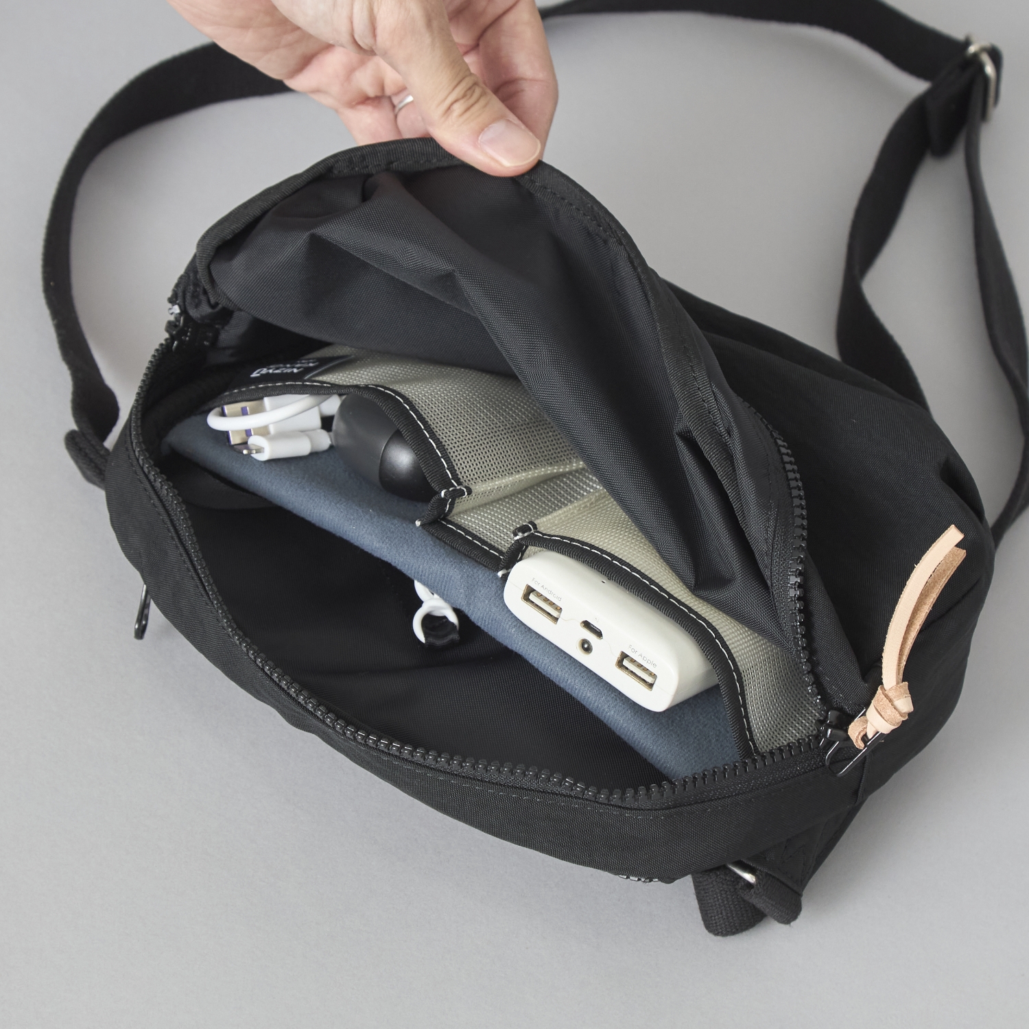 NIZYU KANO/FUKUI SIWAナイロンボディバッグS -ナイロンなのに天然素材