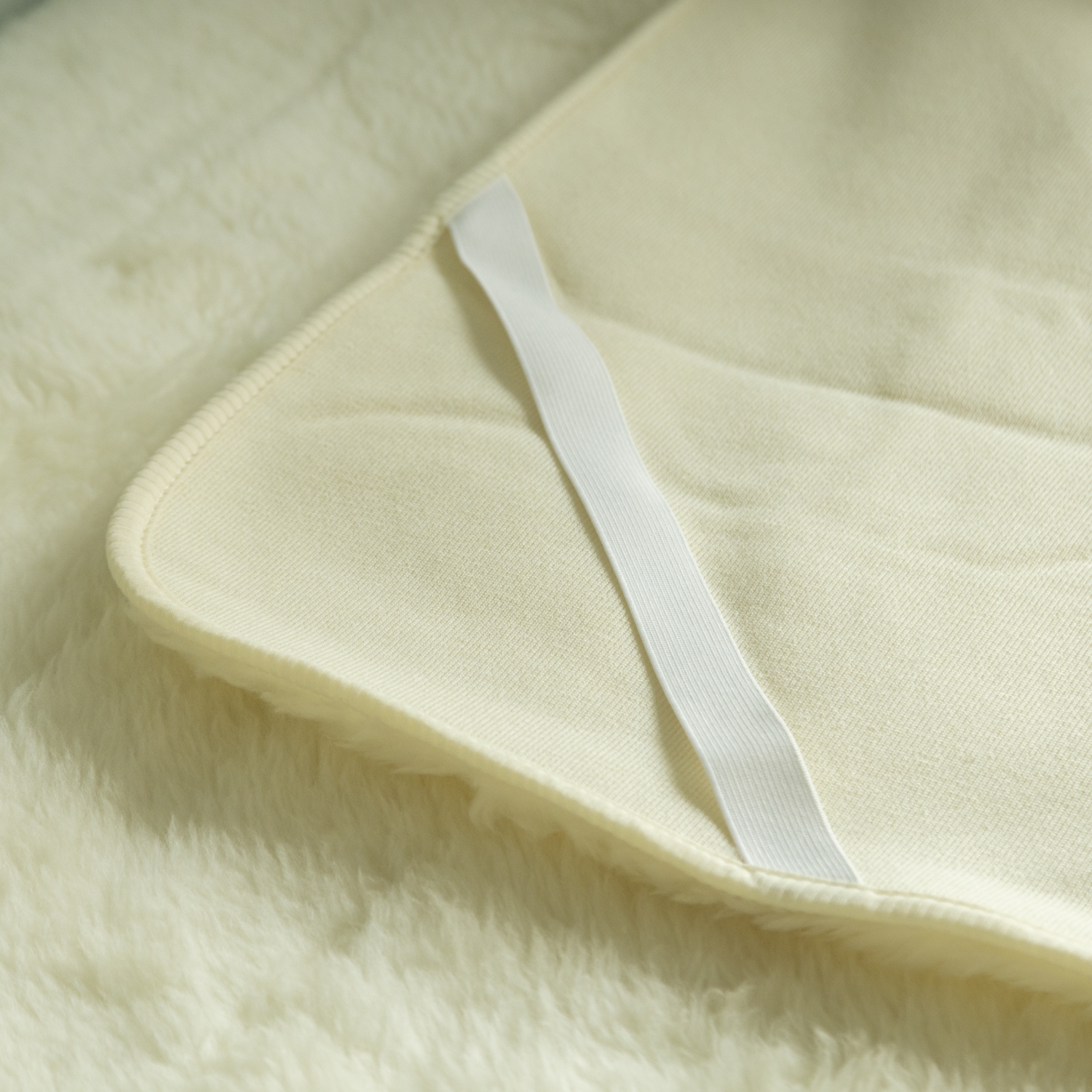 メリノン/ひつじ敷毛布 ダブル -床からの冷気対策に最適！ムートンの