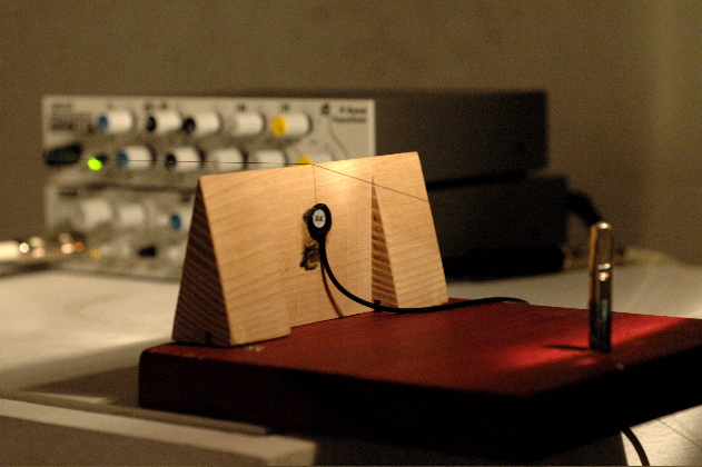 ST22 | ALVIN LUCIER: Music on a Long Thin Wire – subtropics.org