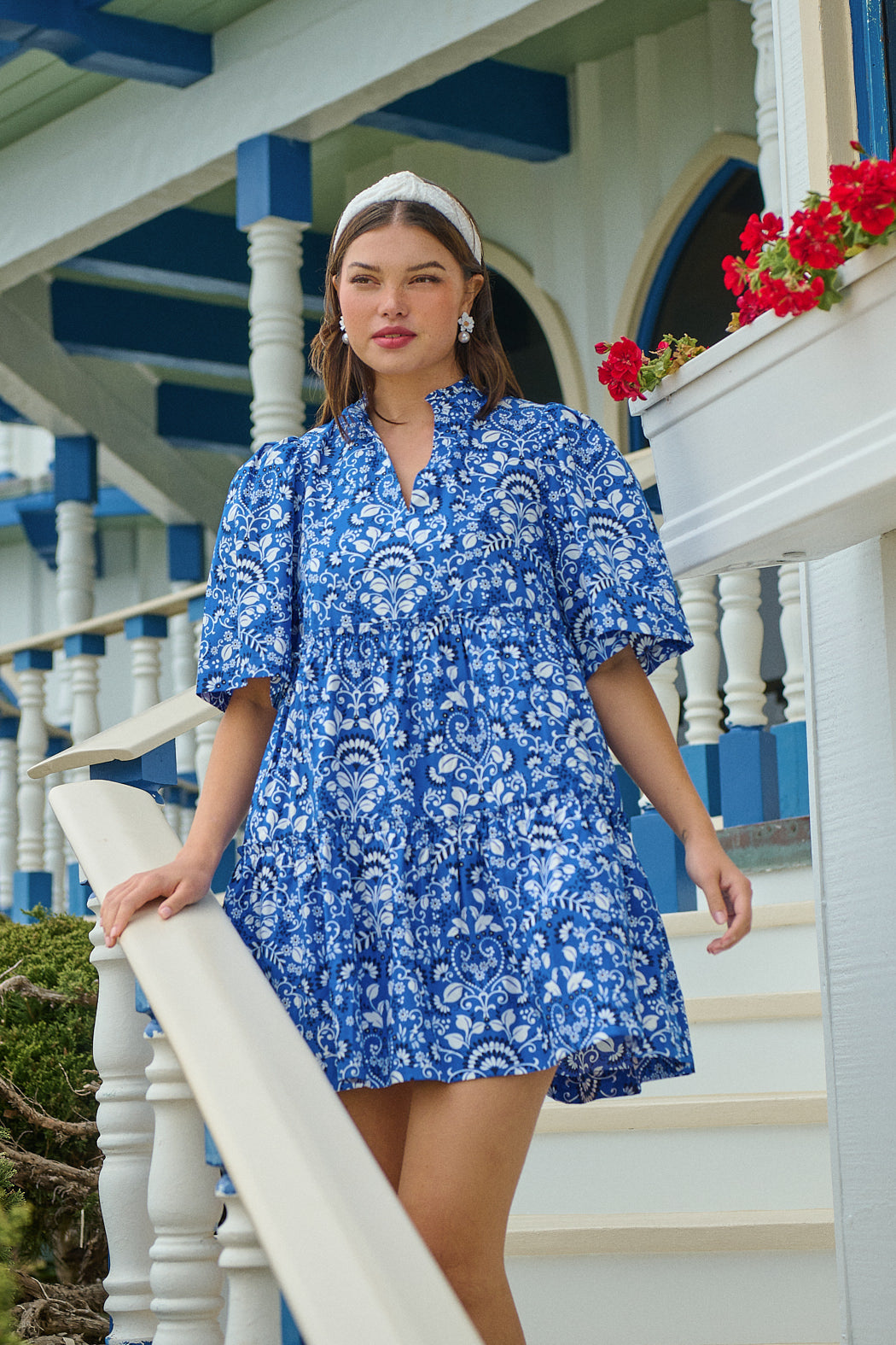 Lulu Floral Dixie Split Neck Shift Dress – Sugarlips